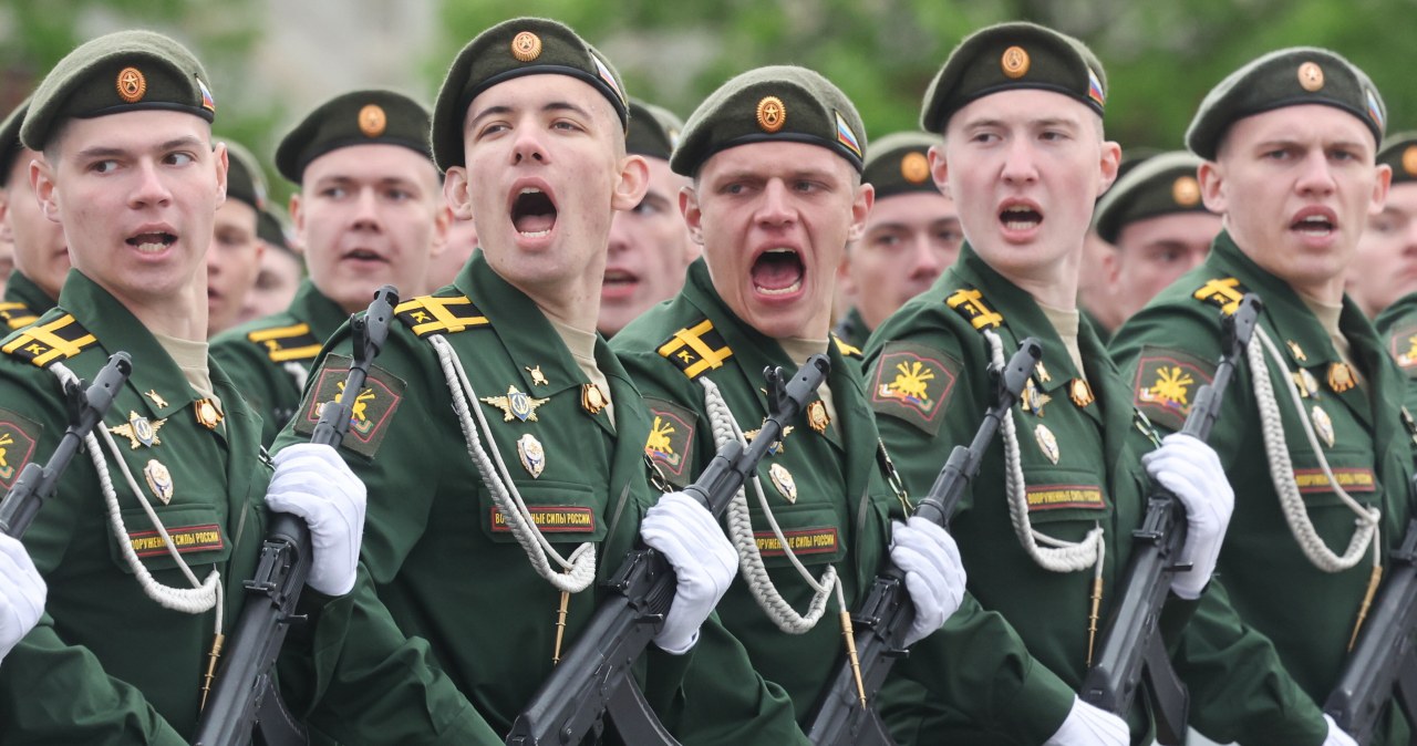 Bez czołgów i rakiet. Skromna parada na Placu Czerwonym