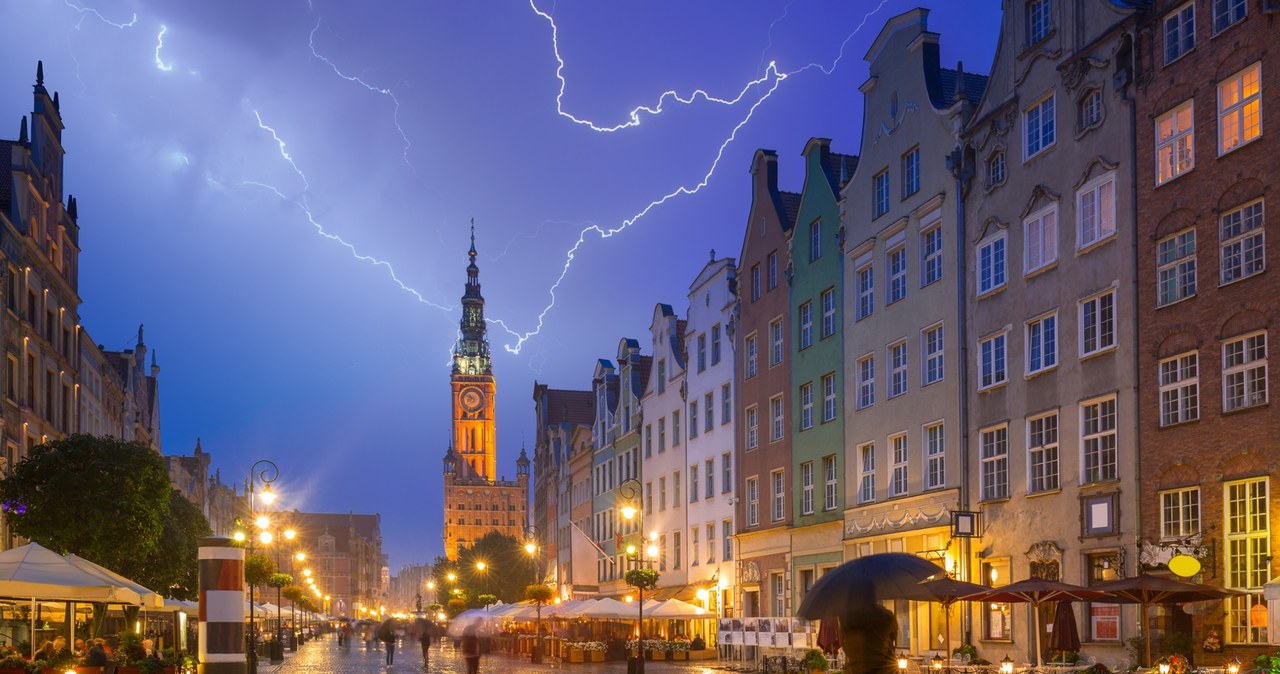 IMGW ostrzega przed burzami. Wydano alerty I i II stopnia