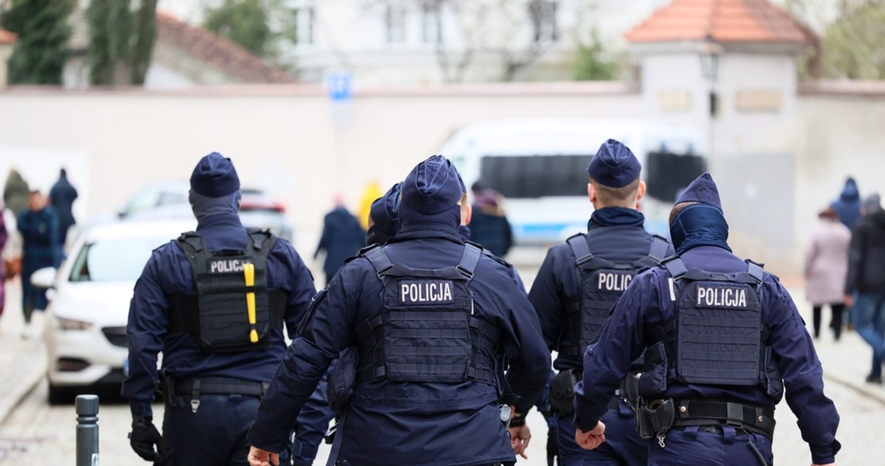 Fałszywi policjanci zatrzymani. Skradli majątek u jubilera