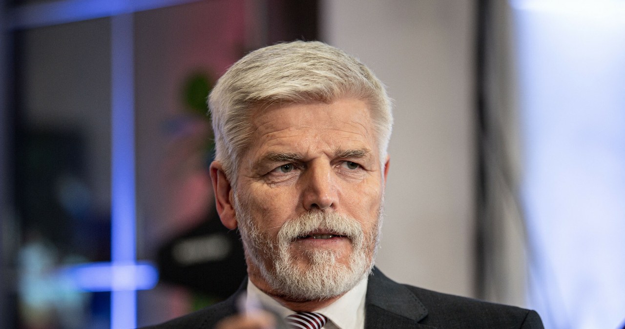 Afera SMS-owa u naszych sąsiadów. Prezydent mówi o szantażu