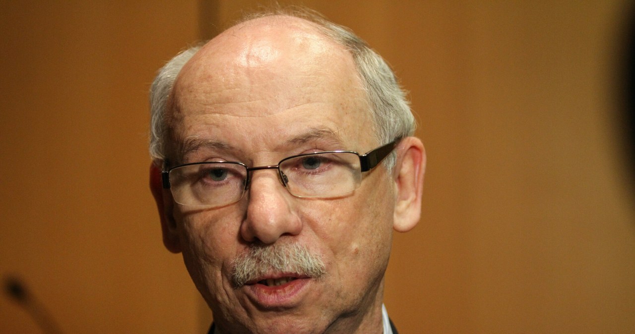 Lewandowski przedstawia "instruktaż obsługi" Trumpa