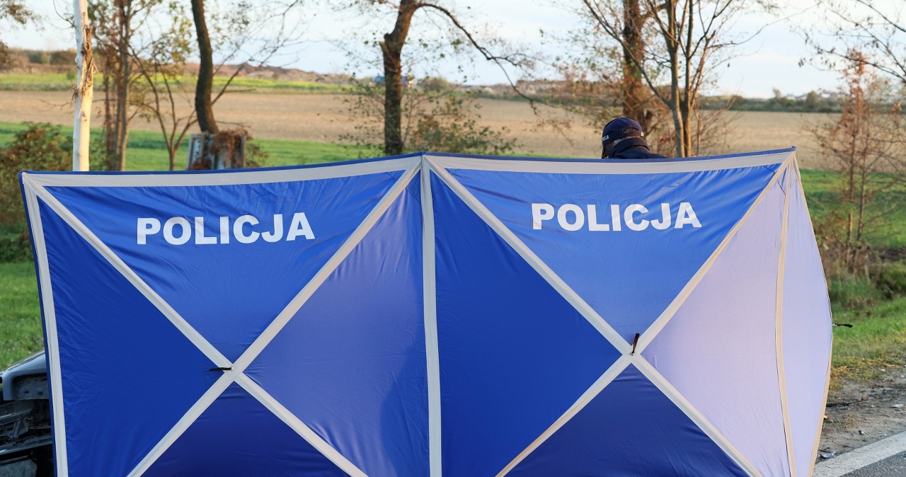 Tragiczny pościg na Mazurach. Dwie osoby nie żyją po czołowym zderzeniu