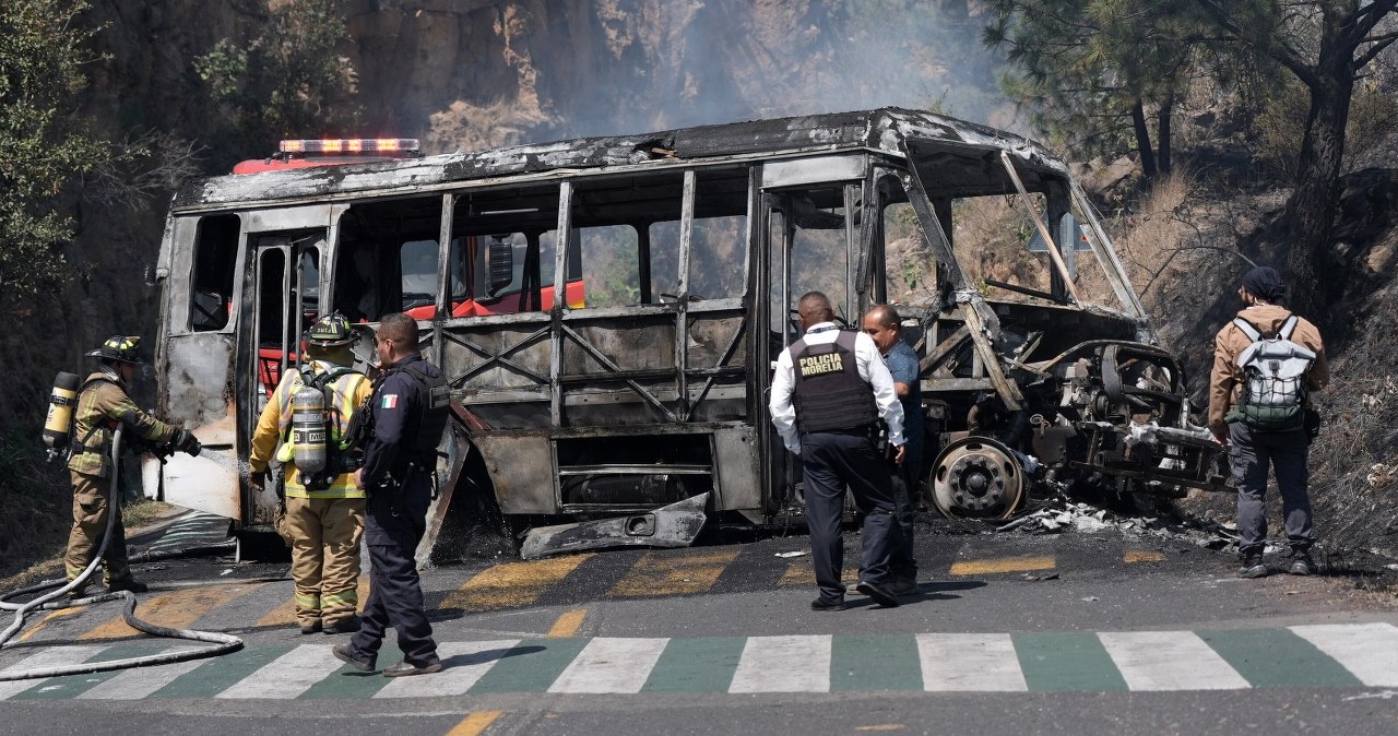 Ogień i przemoc na ulicach Meksyku. Jednoznaczna rekomendacja dla turystów