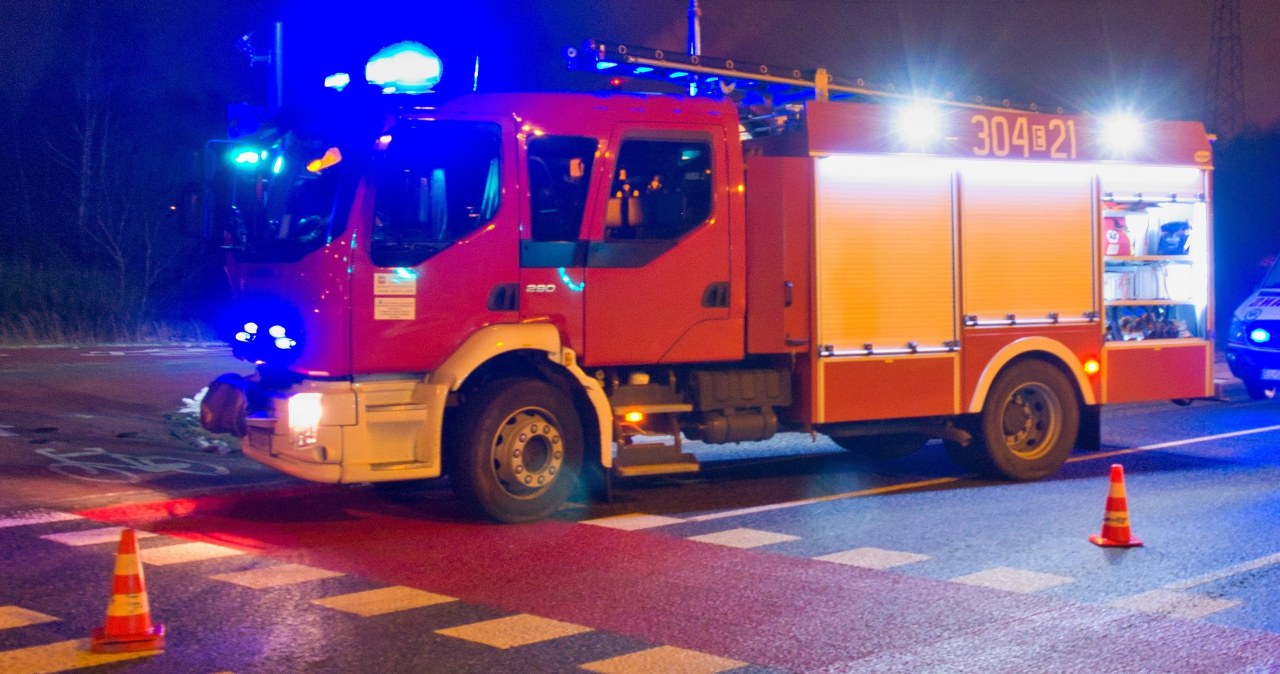 Nocny pożar hotelu nad jeziorem Ukiel