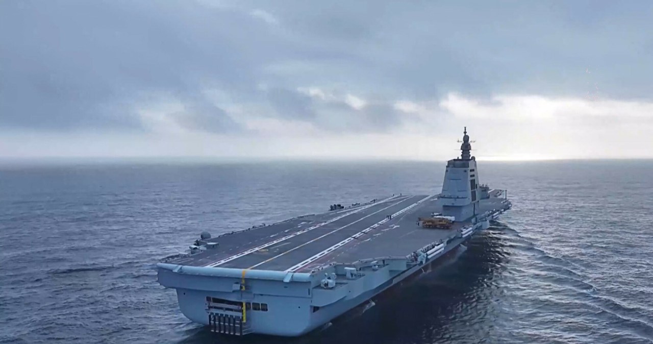 Morski gigant rozpoczął służbę. Chińczycy odpowiadają USA