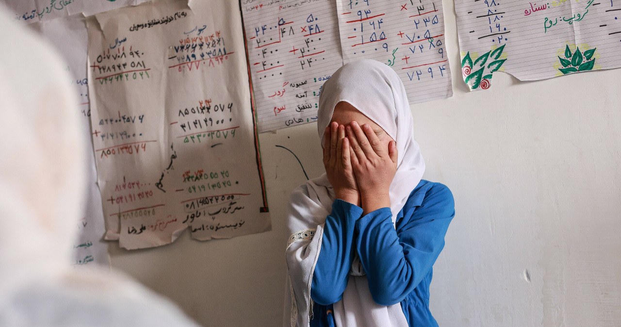 Kryzys w tym państwie rośnie. Rodziny ograniczają posiłki lub tkwią w długach