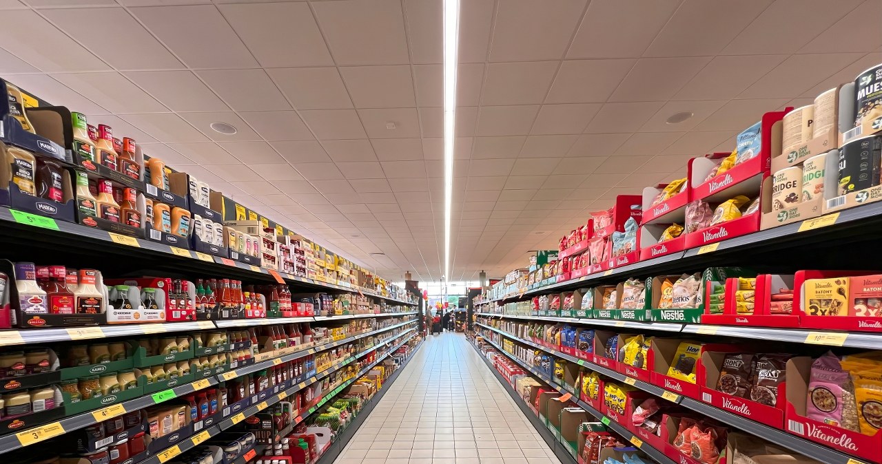 ​Czy 1 listopada sklepy będą otwarte? Gdzie na zakupy we Wszystkich Świętych?