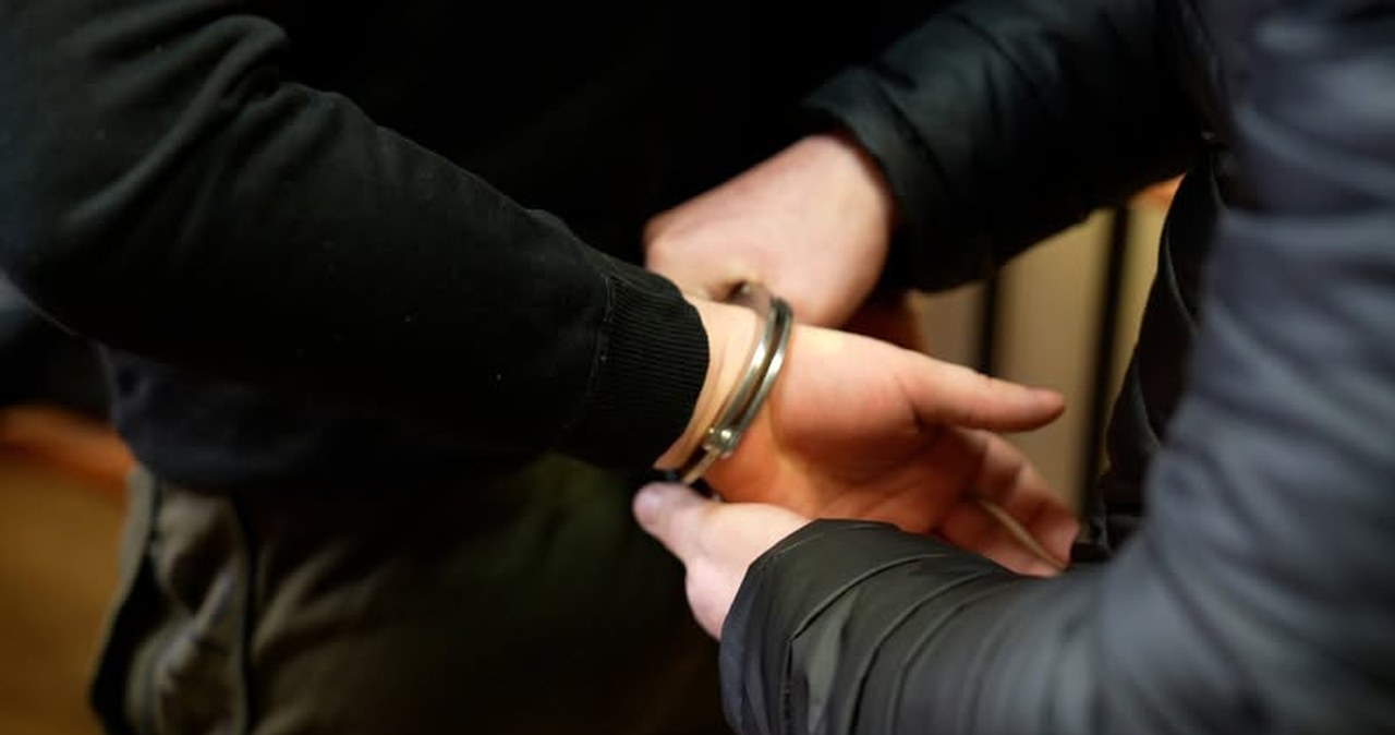 Wyłudzili co najmniej 2,3 mln zł z pomocy covidowej. Małopolska policja zatrzymała 13 osób