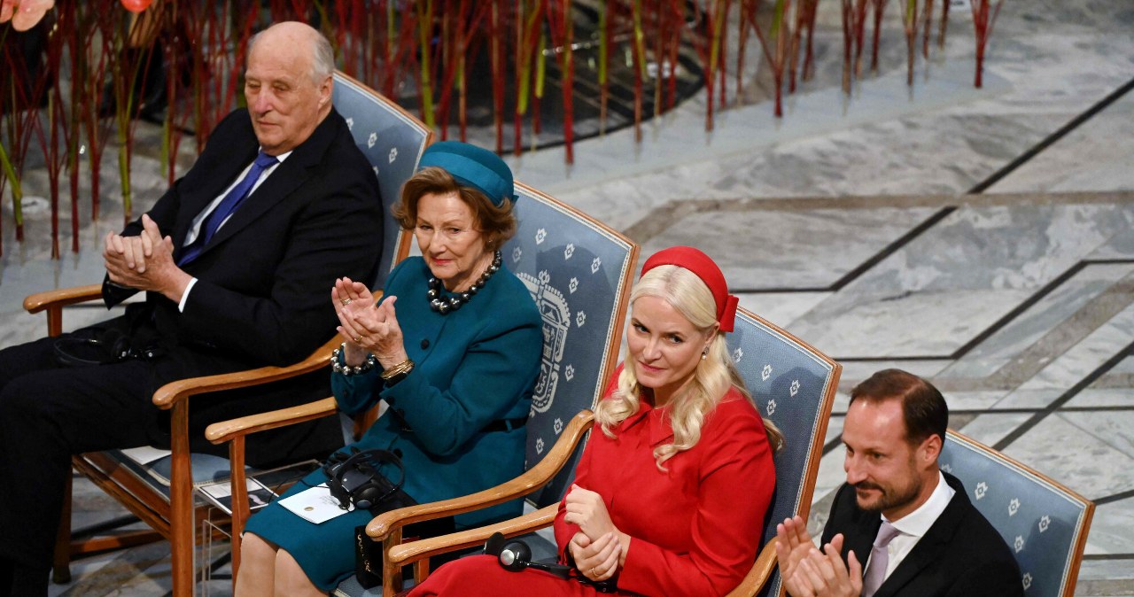 "Tak" dla monarchii, "nie" dla republiki. Parlament zagłosował