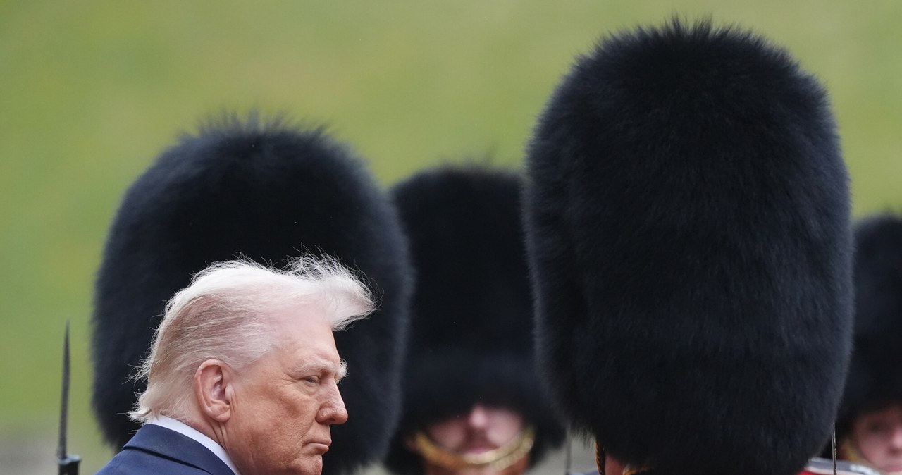 ​Stół długi na 47 metrów i królewski toast za Trumpów. Bankiet na zamku Windsor
