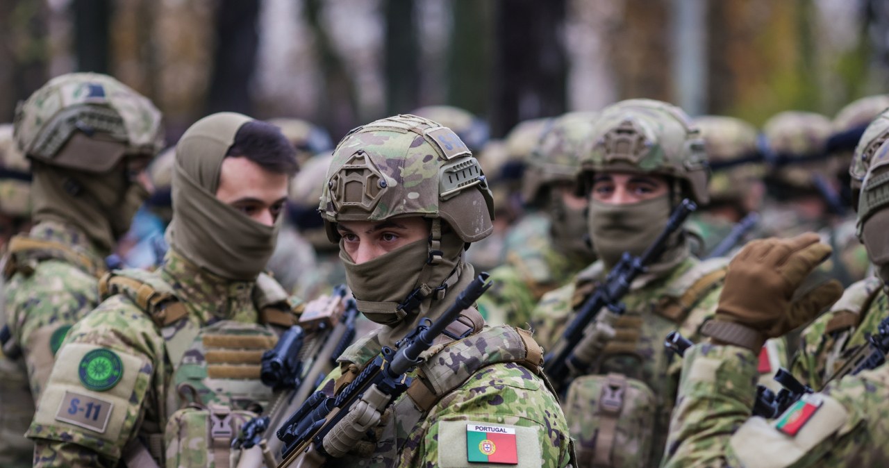 Tajemnicze podróże i skradzione dane. Jak 23-latek próbował oszukać NATO?