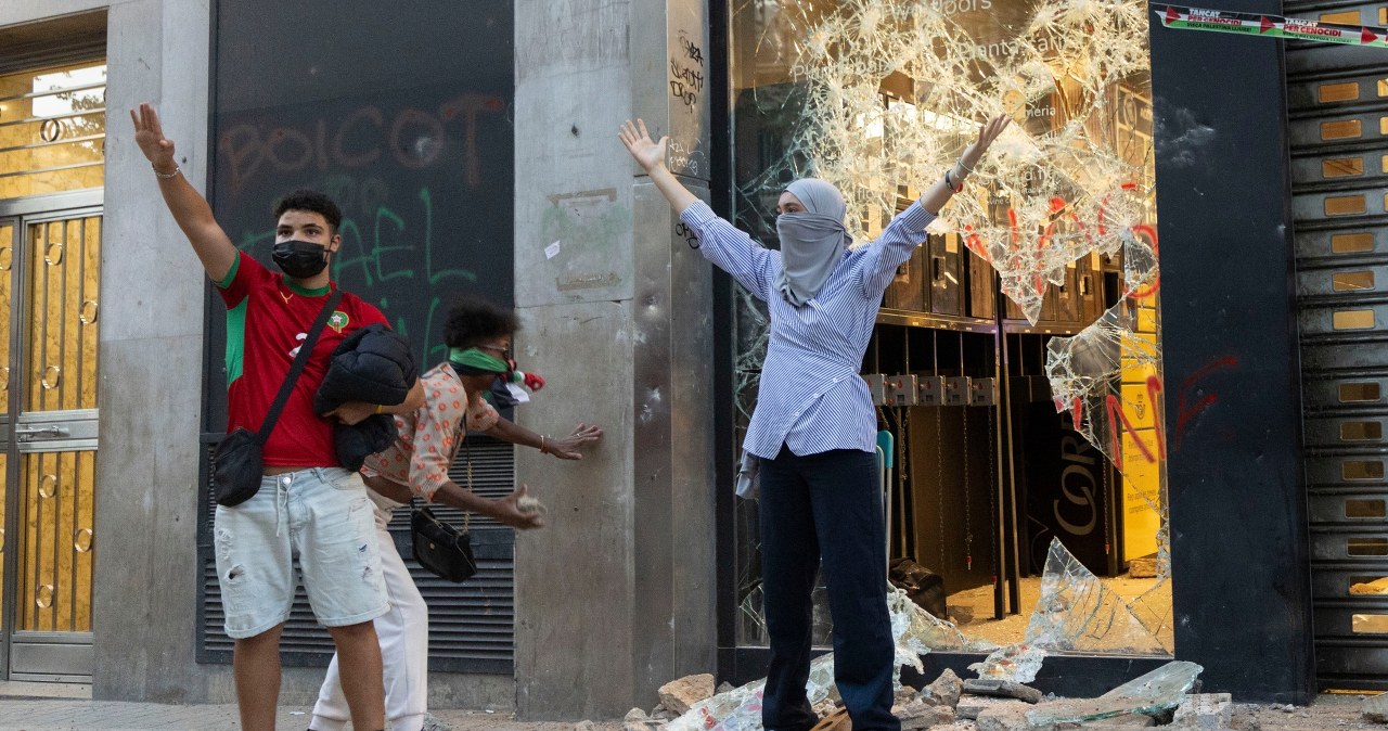 Zamieszki podczas wiecu poparcia dla Palestyny. Kilkunastu policjantów rannych