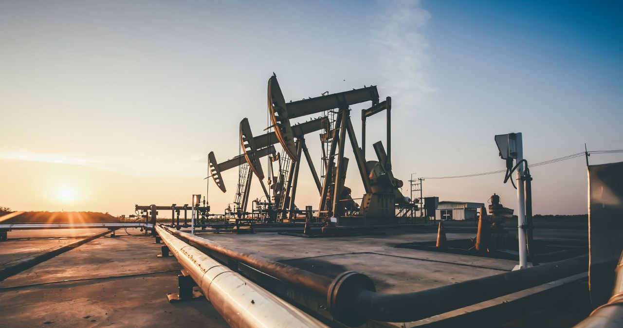 Katar wtrzymał produkcję, Arabia Saudyjska zamknęła rafinerię. Skok cen ropy i gazu