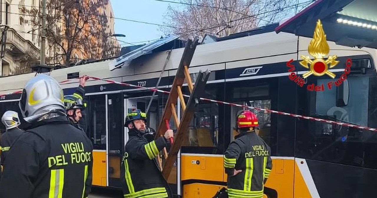 Tramwaj wykoleił się i uderzył w budynek. Jedna osoba nie żyje