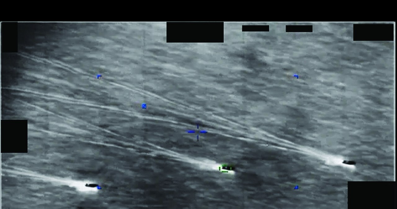 ​"Załoga nie mogła wykrztusić słowa". Pentagon odtajnia akta ws. UFO