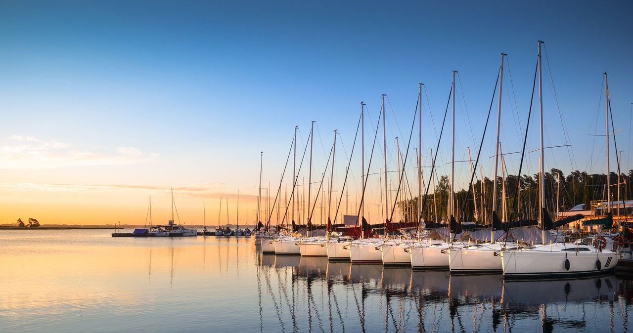 Zatonęła motorówka. Akcja na jeziorze