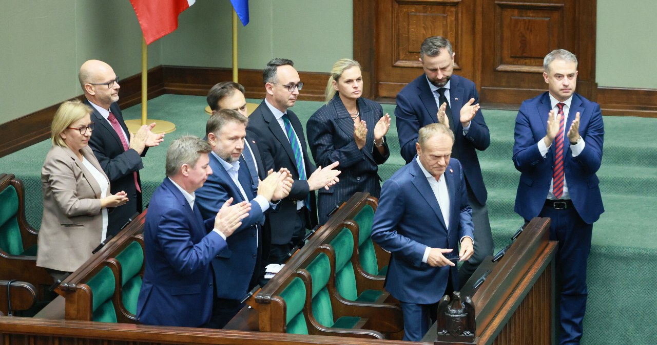 Zwyciężają, ale ta wygrana to za mało. Najnowszy sondaż wyborczy