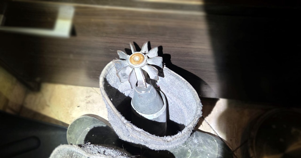 ​Chciał zrobić ozdobę z pocisku moździerzowego. Grozi mu 8 lat