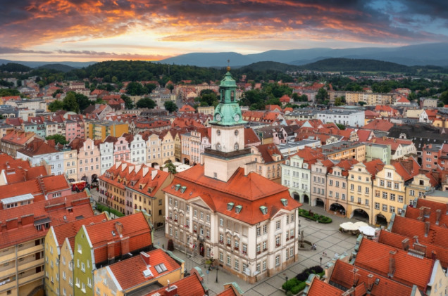 Rozciąga się na ponad 30 kilometrów. To najdłuższe miasto w Polsce