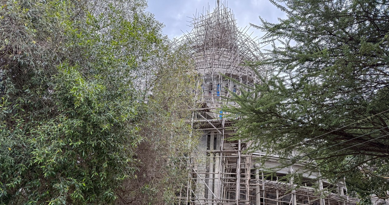 Kościół był pełen ludzi, gdy rusztowanie runęło. Wielu zabitych i rannych