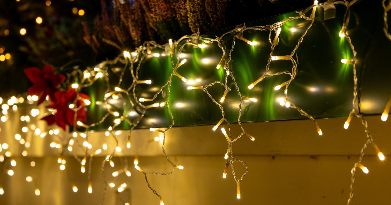 Jaki mandat za lampki świąteczne na balkonie? Przepisy mówią jasno