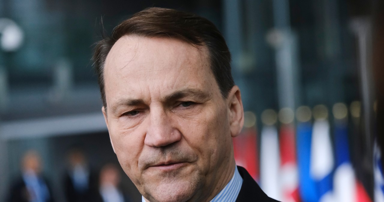 Sikorski: Nasza placówka w Teheranie i jej personel są bezpieczni