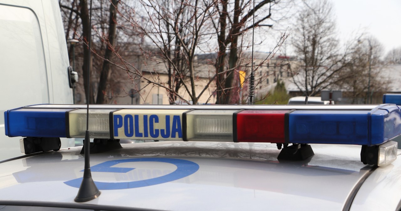 Niebezpieczne manewry i niesprawne auta. Policja walczy z ulicznymi wyścigami