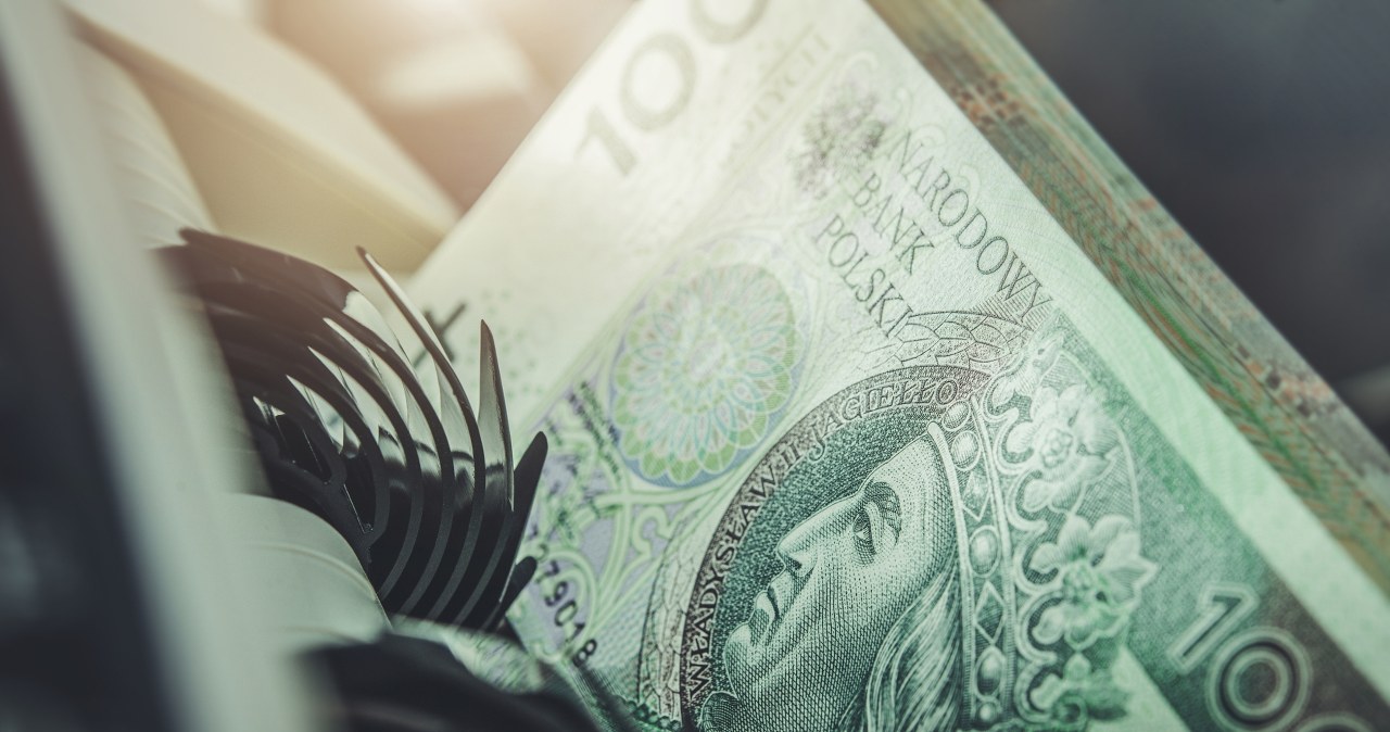 ​Przelewy w Wigilię, święta i Nowy Rok. Sprawdź, kiedy pieniądze dotrą na konto