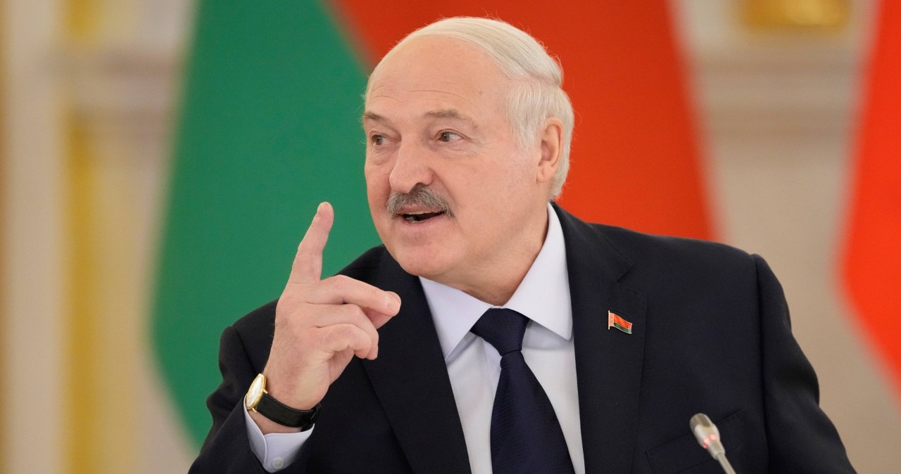 "Przygotowujemy się do wojny". Łukaszenka spotkał się z dowódcami