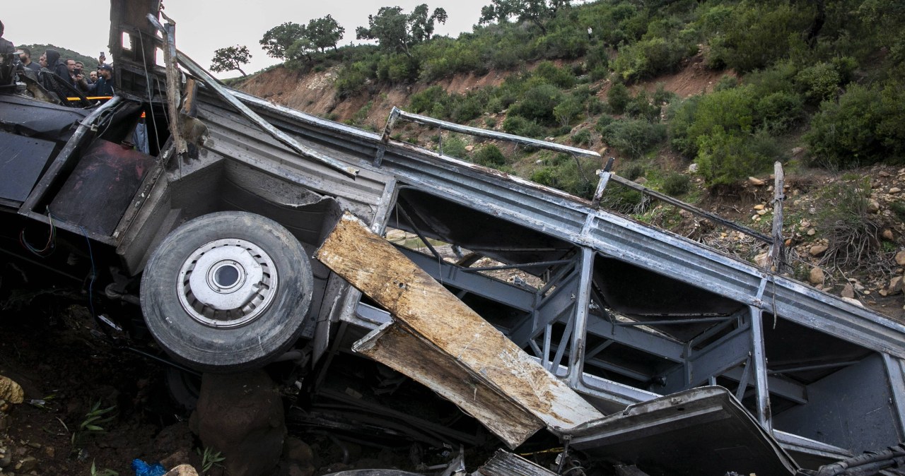 Zasypało ich betonowe kruszywo. Koszmarne zderzenie z wywrotką
