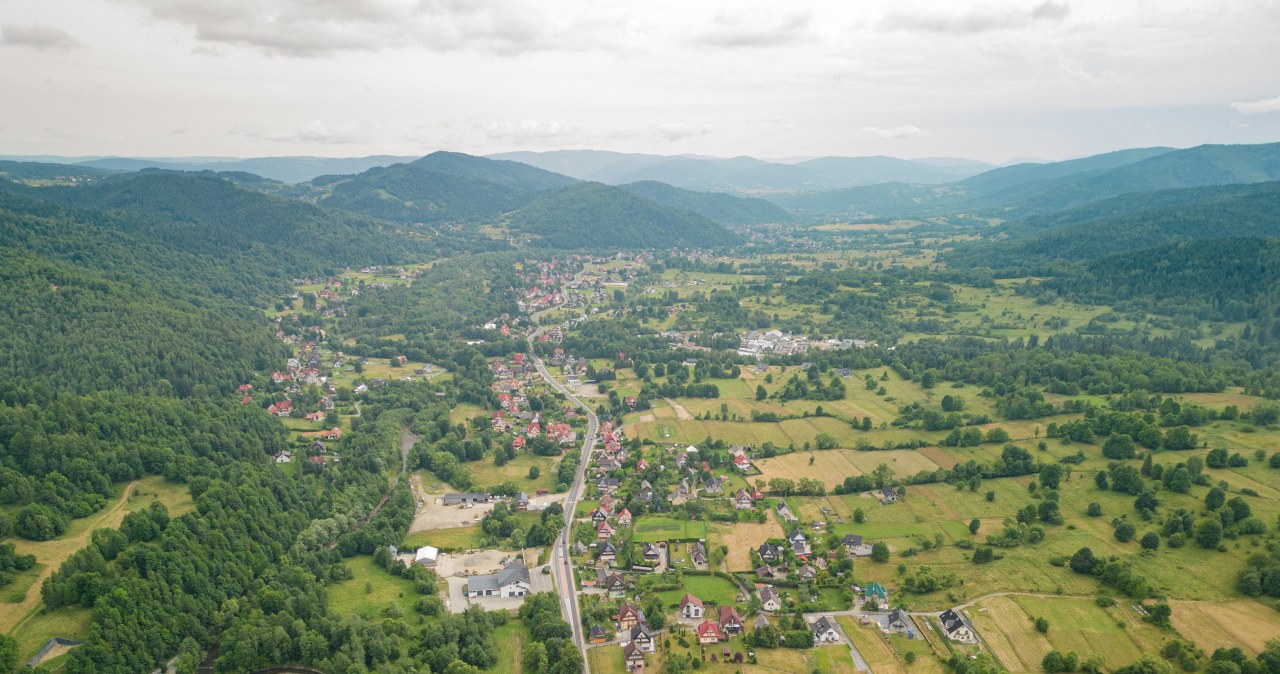 Ma 18 km długości i jest większa niż Watykan. To najdłuższa wieś w Polsce