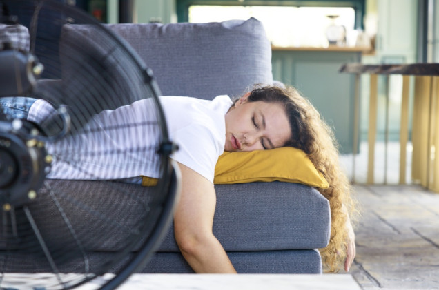 Brak klimatyzacji? Ten prosty trik na upał może Cię uratować