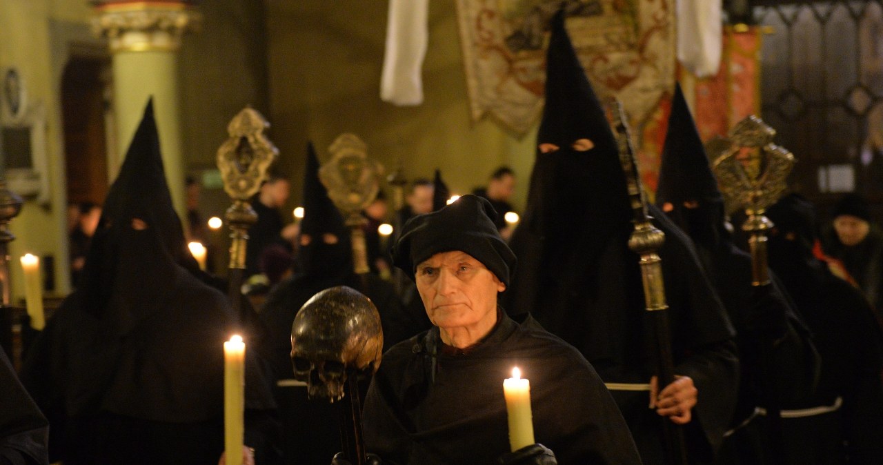 Najbardziej tajemnicze bractwo w Polsce. Czarne habity i czaszki