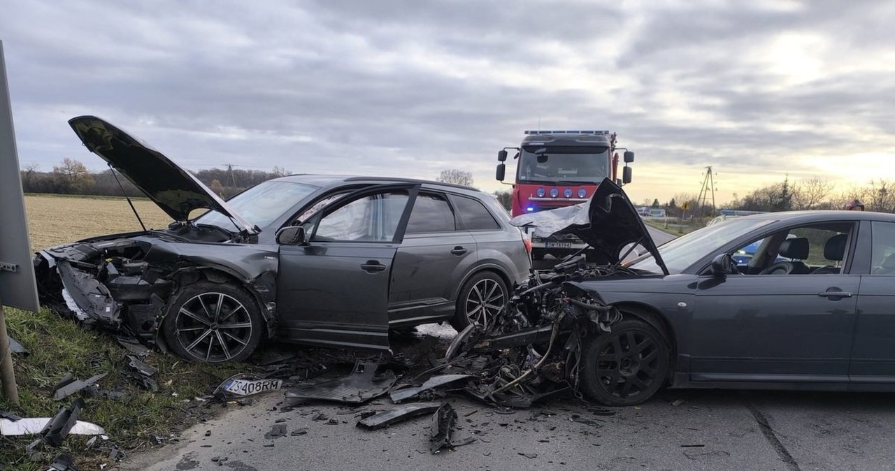 5 tys. zł mandatu i 10 punktów karnych dla kierowcy citroena. Skrajnie nieodpowiedzialny manewr
