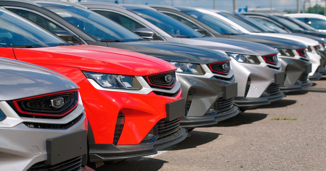 ​Nowa opłata od samochodów uderzy w portfele Polaków? Najwyższa stawka za auta z Chin