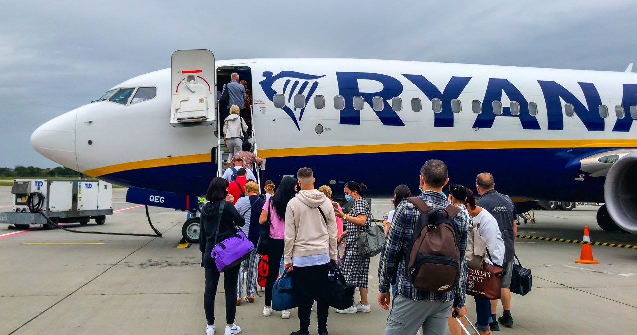 Nietypowy apel Ryanaira. "Przestańmy podróżować w dżinsach"