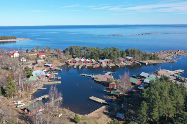 Zestrzelono trzy drony. Finlandia ponownie otwiera przestrzeń powietrzną i morską przy granicy z Rosją
