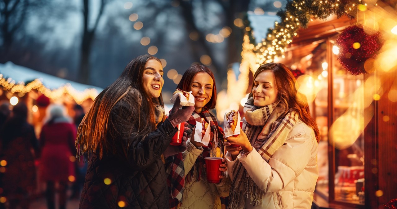 Nowy jarmark bożonarodzeniowy w południowej Polsce. Sięga do lokalnej tradycji