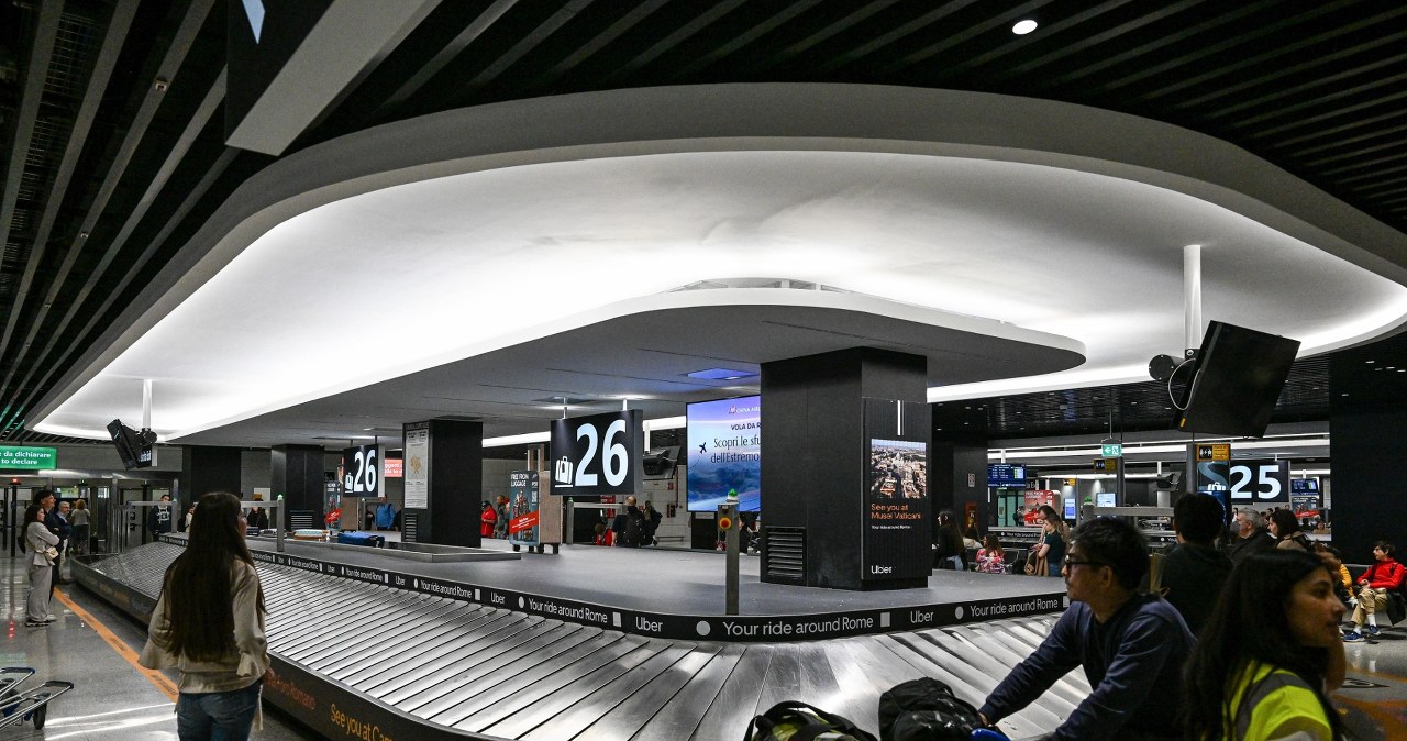 Strajk kontrolerów lotów we Włoszech. Utrudnienia na lotniskach w całym kraju