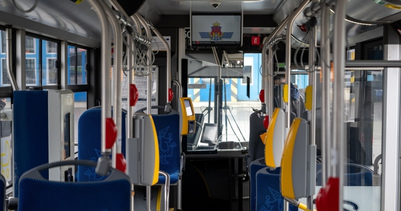 Czy rząd zapomniał o obietnicy tańszych biletów? Szłapka zakłopotany