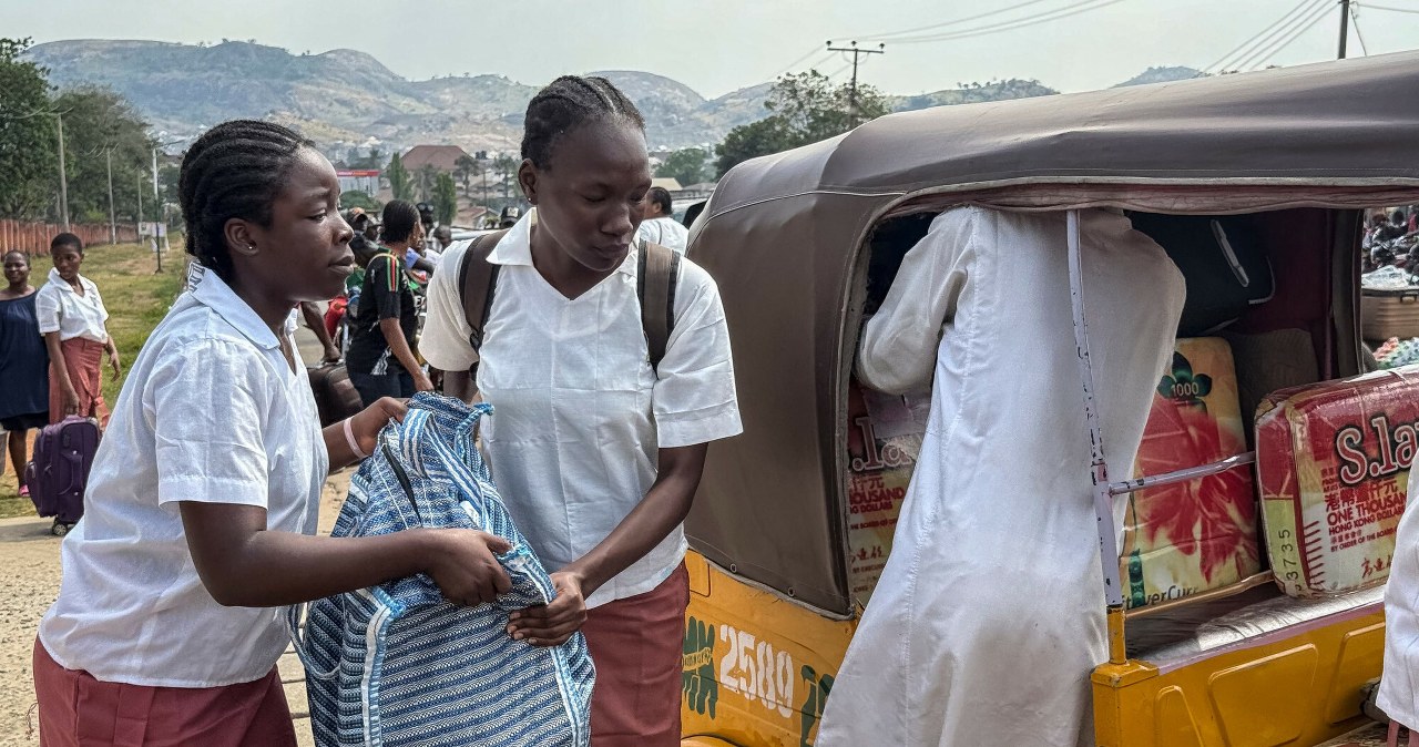 Ponad 20 tysięcy szkół zamkniętych. To efekt porwania 300 dzieci i nauczycieli
