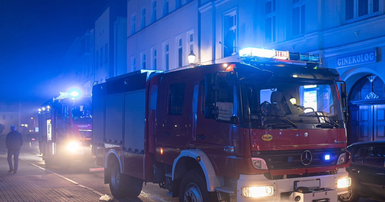 Nocna ewakuacja w Mysłowicach. Pijany lokator odkręcił kurek z gazem