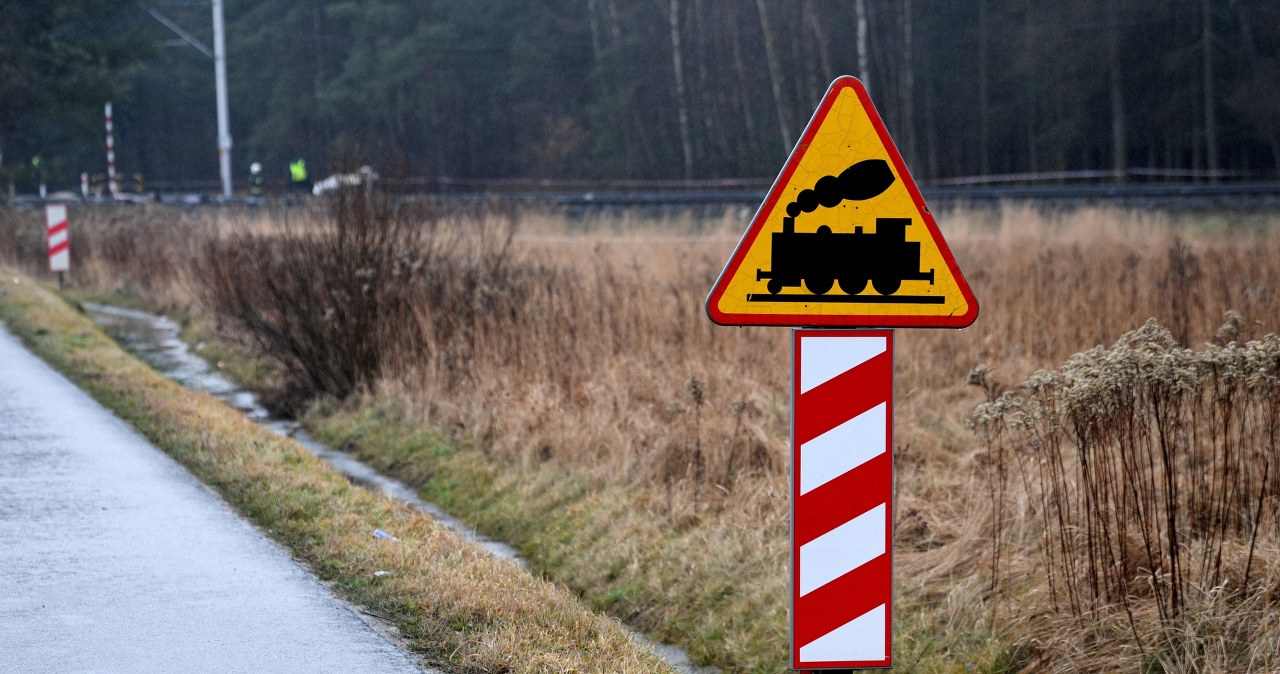 Nastolatki przebiegały przez tory, potrącił je szynobus. Tragedia niedaleko Goleniowa
