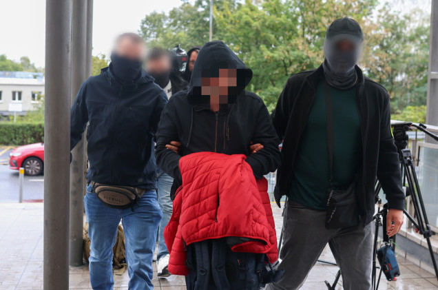 Afera Zondacrypto. Zarzuty dla Artura K., przeszukania w bazie paliwowej