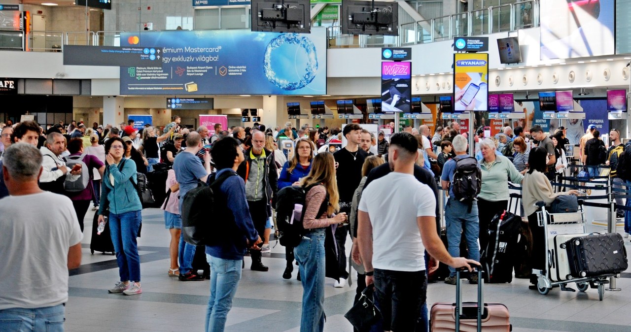 Alarm na lotnisku: Ulewa zalała terminal, loty odwołane