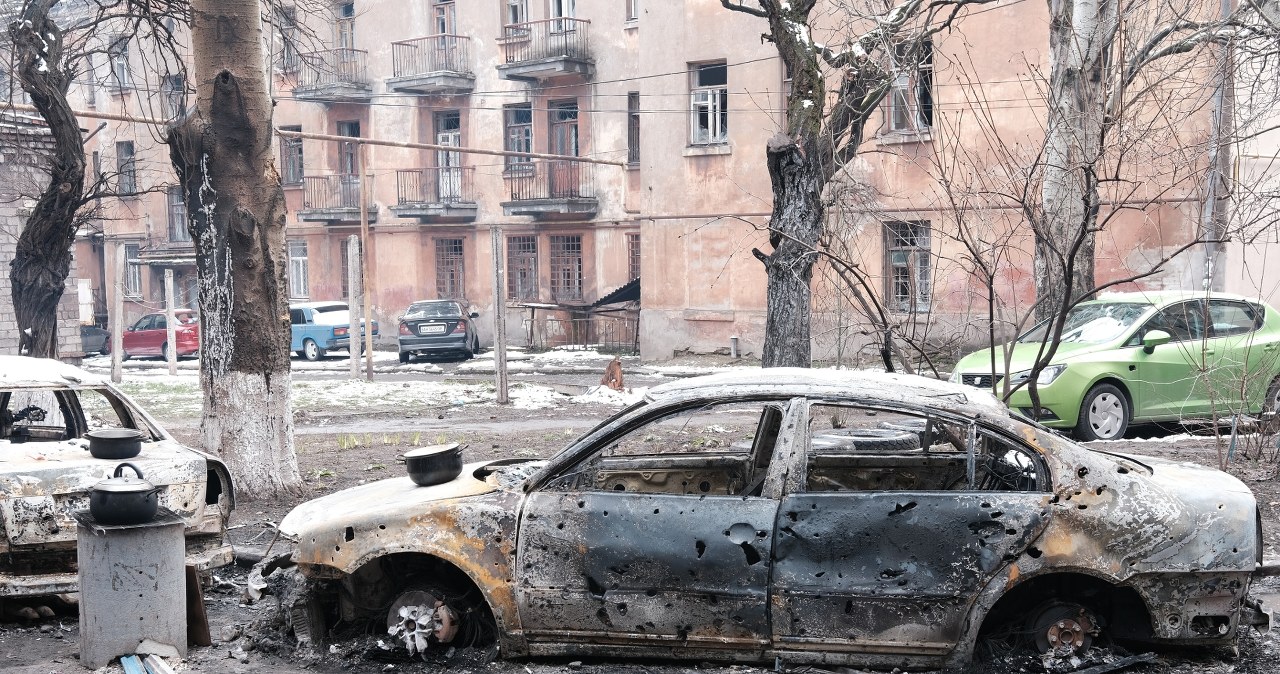 ​Rosjanie zacierają ślady zbrodni w Mariupolu. Dowody ze zdjęć satelitarnych