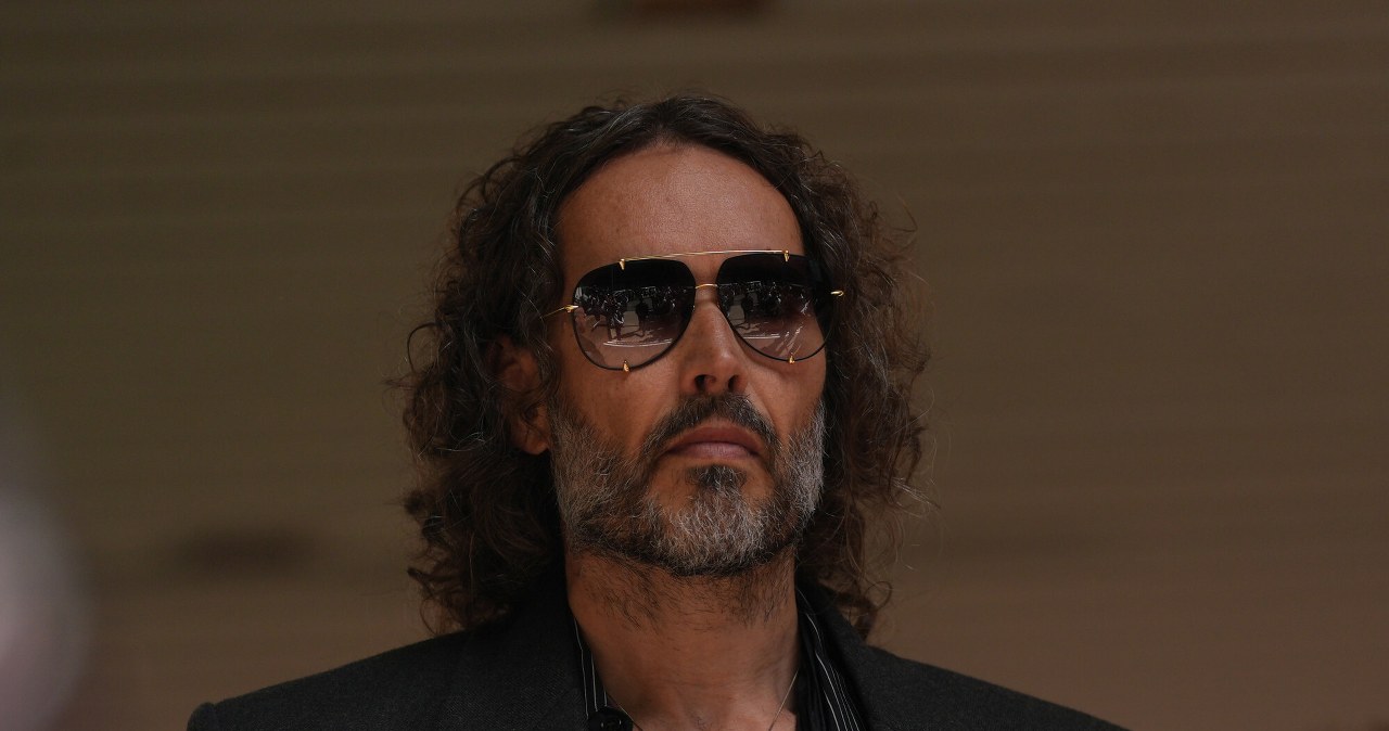 Komik czy seksualny drapieżca? Russell Brand z nowymi zarzutami