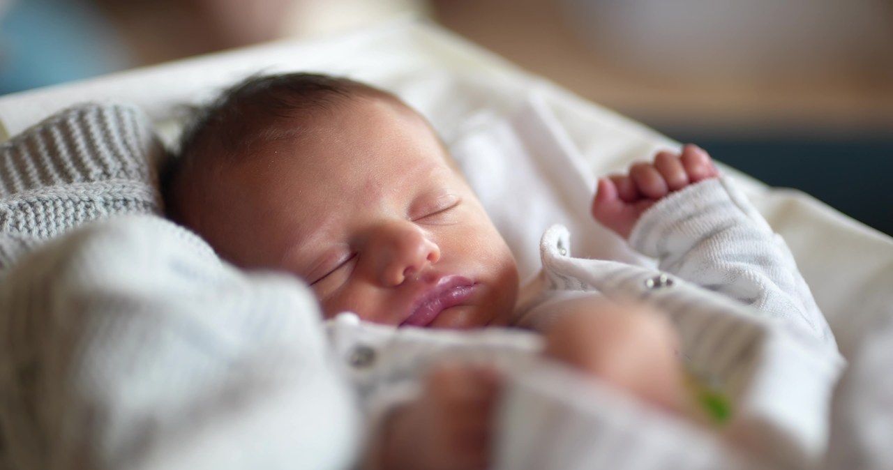 Nastolatka urodziła w domu, dziecko ukryła w szafie