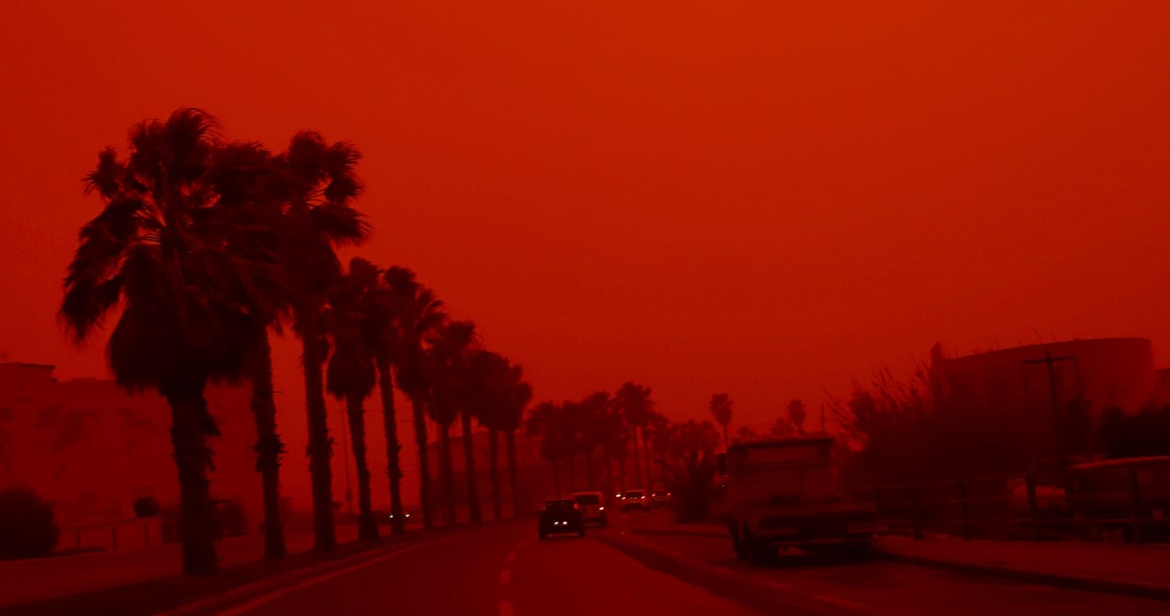 Kreta spowita w czerwieni. Oto przyczyna