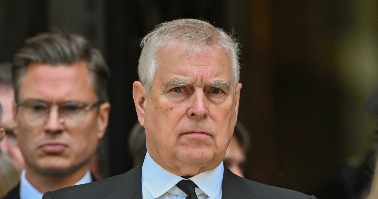 Chcą przyspieszyć wyprowadzkę Andrzeja. Król oferuje mu tymczasową posiadłość